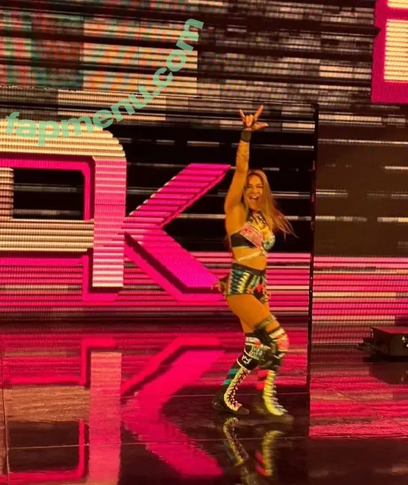 Dakota Kai nude photo #1036 (Charlie Girl / imkingkota)