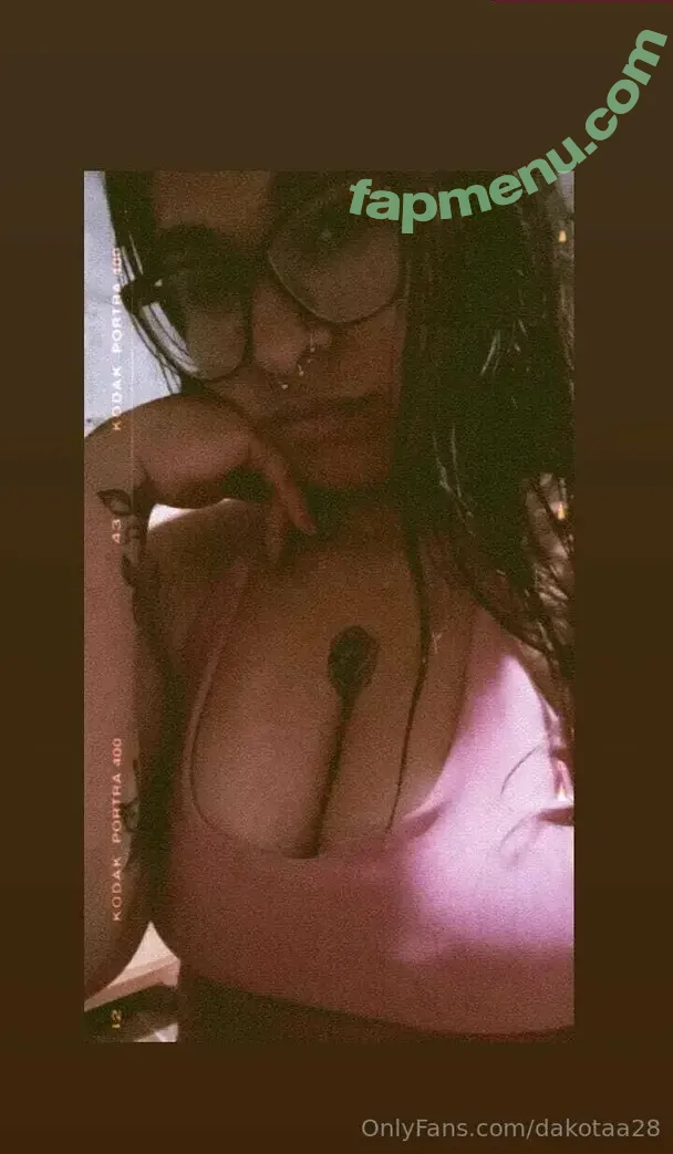 dakotaa28 nude photo #0001 (dakotaa28)