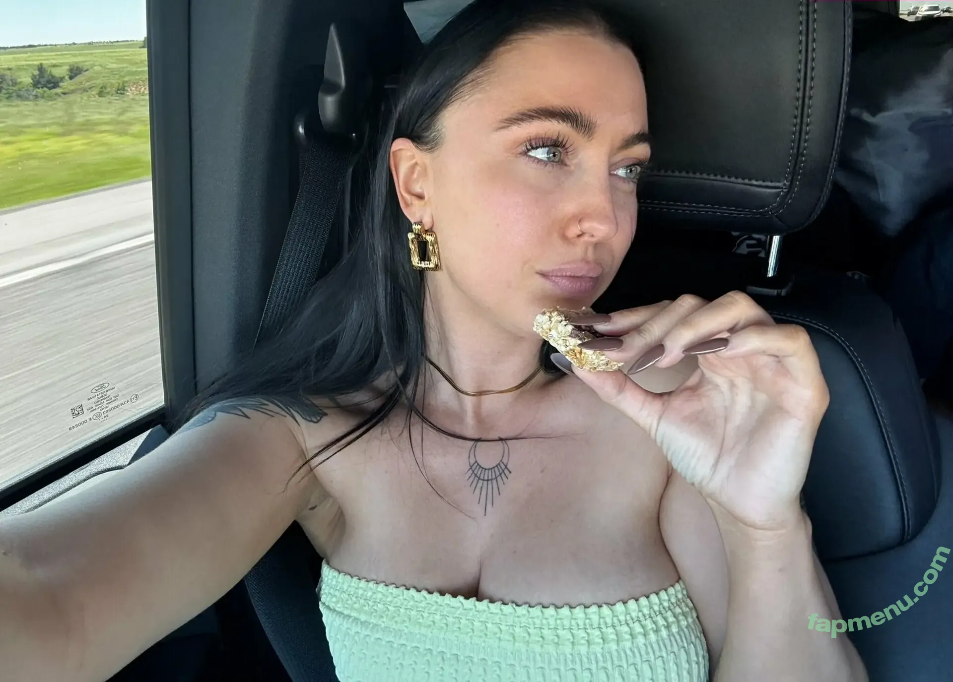 dakotahblue nude photo #0025 (dakotahbluee)