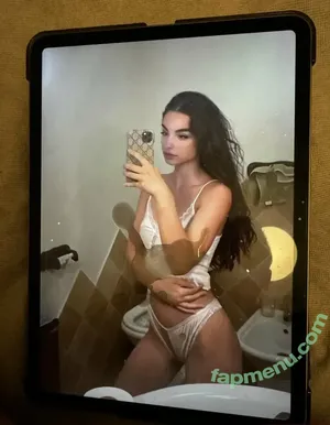 nude photo #0005