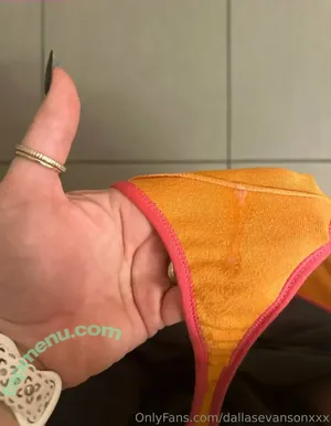 dallasevansonxxx / dallas_dsvixen nude photo #0137