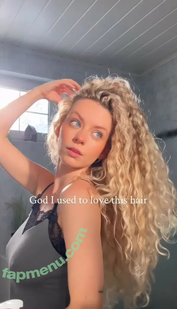 Dalmalaluna nude photo #0092 (Kitti Dalma / dalunahh)