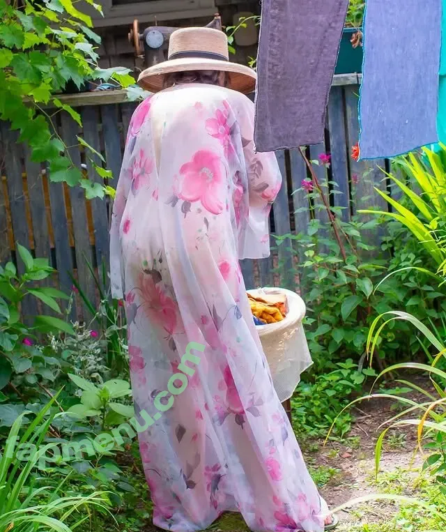 Dame Dishabille nude photo #0024 (dame_dishabille)