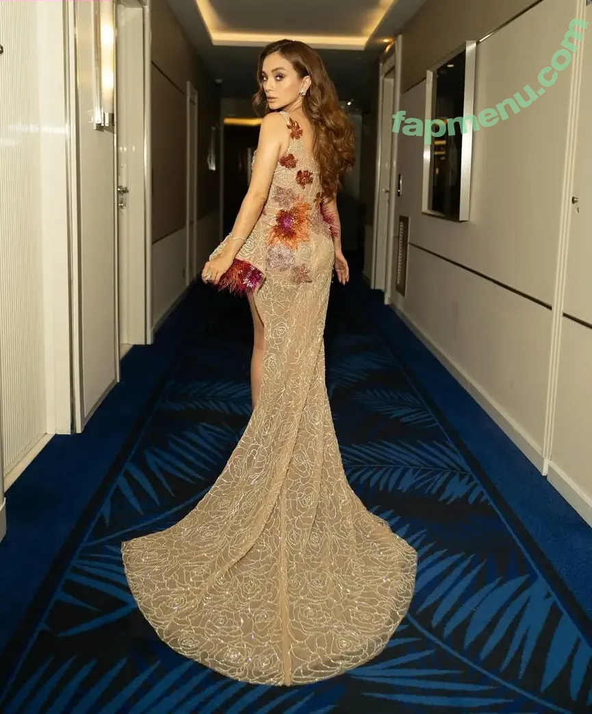 Damla Sönmez nude photo #0028 (iamdamlasonmez)