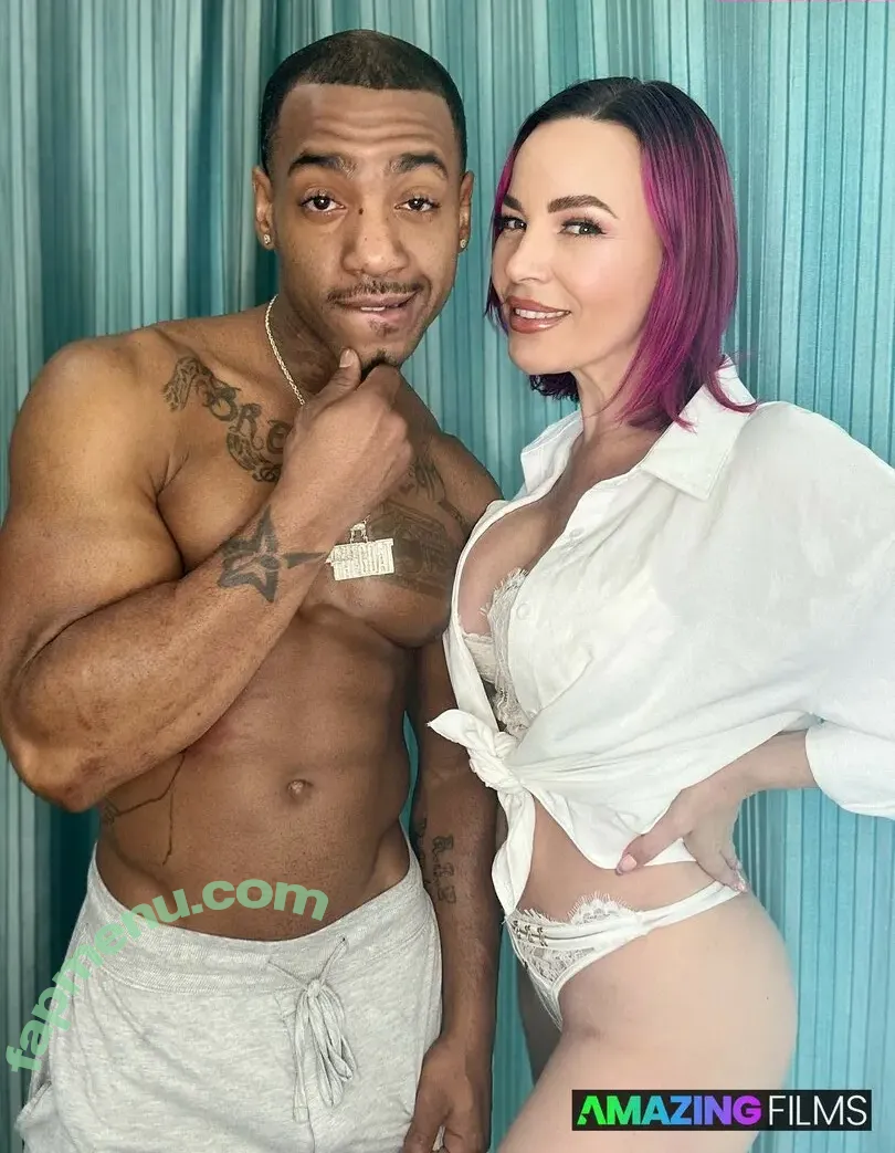 Dana DeArmond nude photo #0173 (danadearmond / danadearmondfanspage)