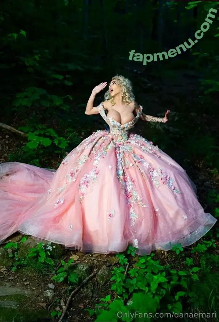 Danaemari nude photo #0028 (danaemari2.0 / danaemari_)