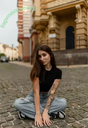 danaqis / dtotheq nude photo #0002