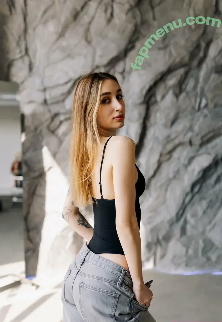danaqis nude photo #0003 (dtotheq)