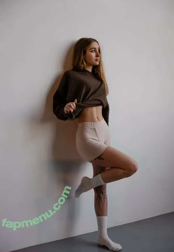 danaqis nude photo #0006 (dtotheq)