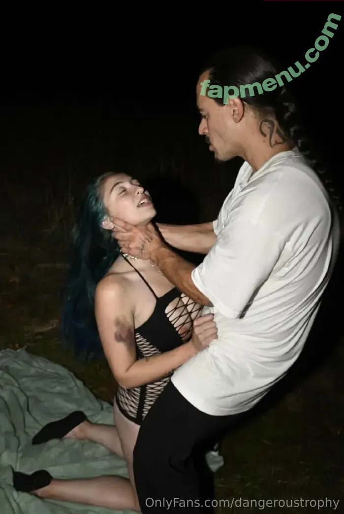 dangeroustrophy nude photo #0004 (onederwomannic)