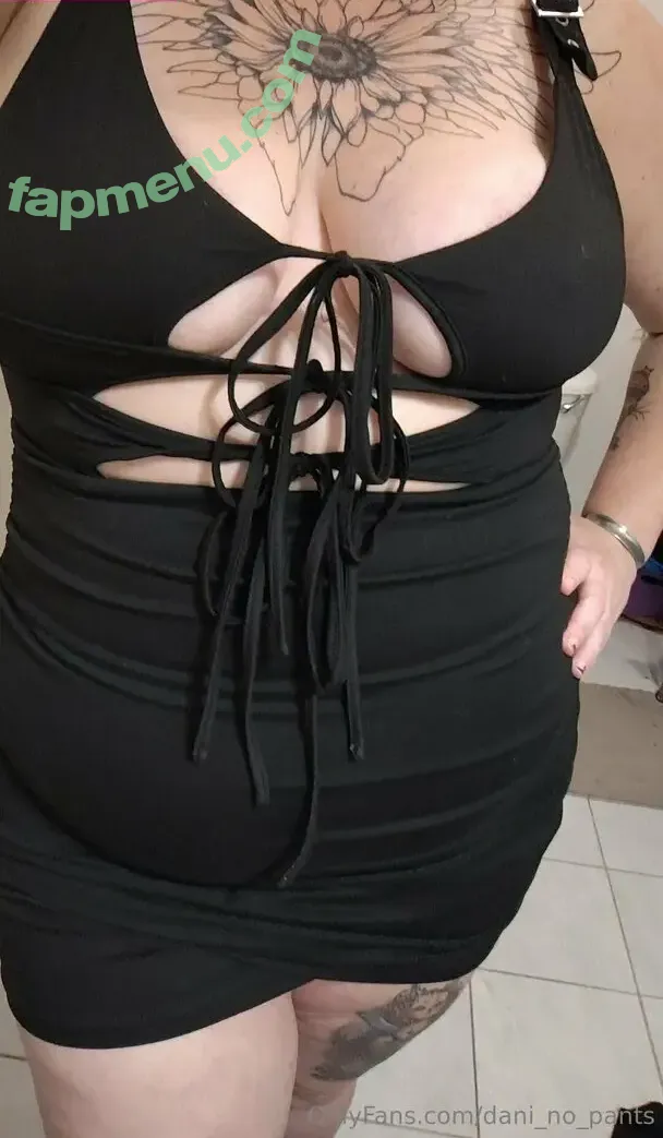 dani_no_pants nude photo #0097 (daninopants)