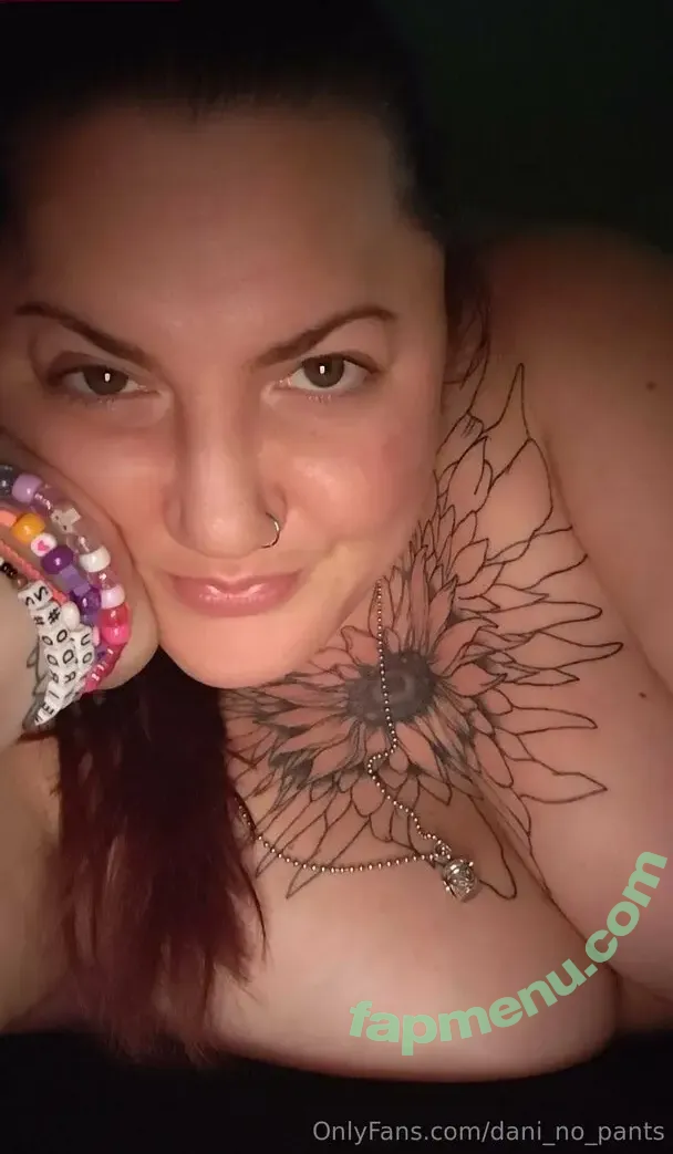 dani_no_pants nude photo #0111 (daninopants)