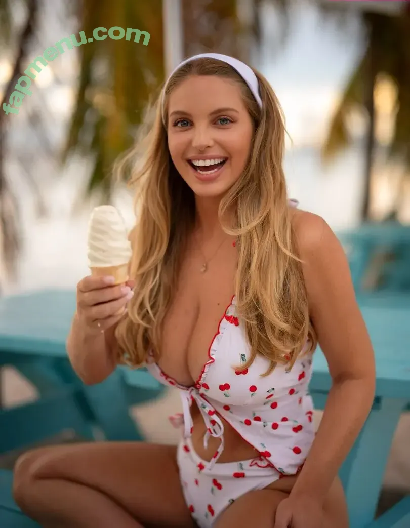 Dani_on_deck nude photo #0018 (Dani_on_deck)