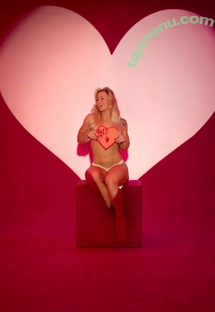 Dani Speegle nude photo #0010 (dellespeegle)