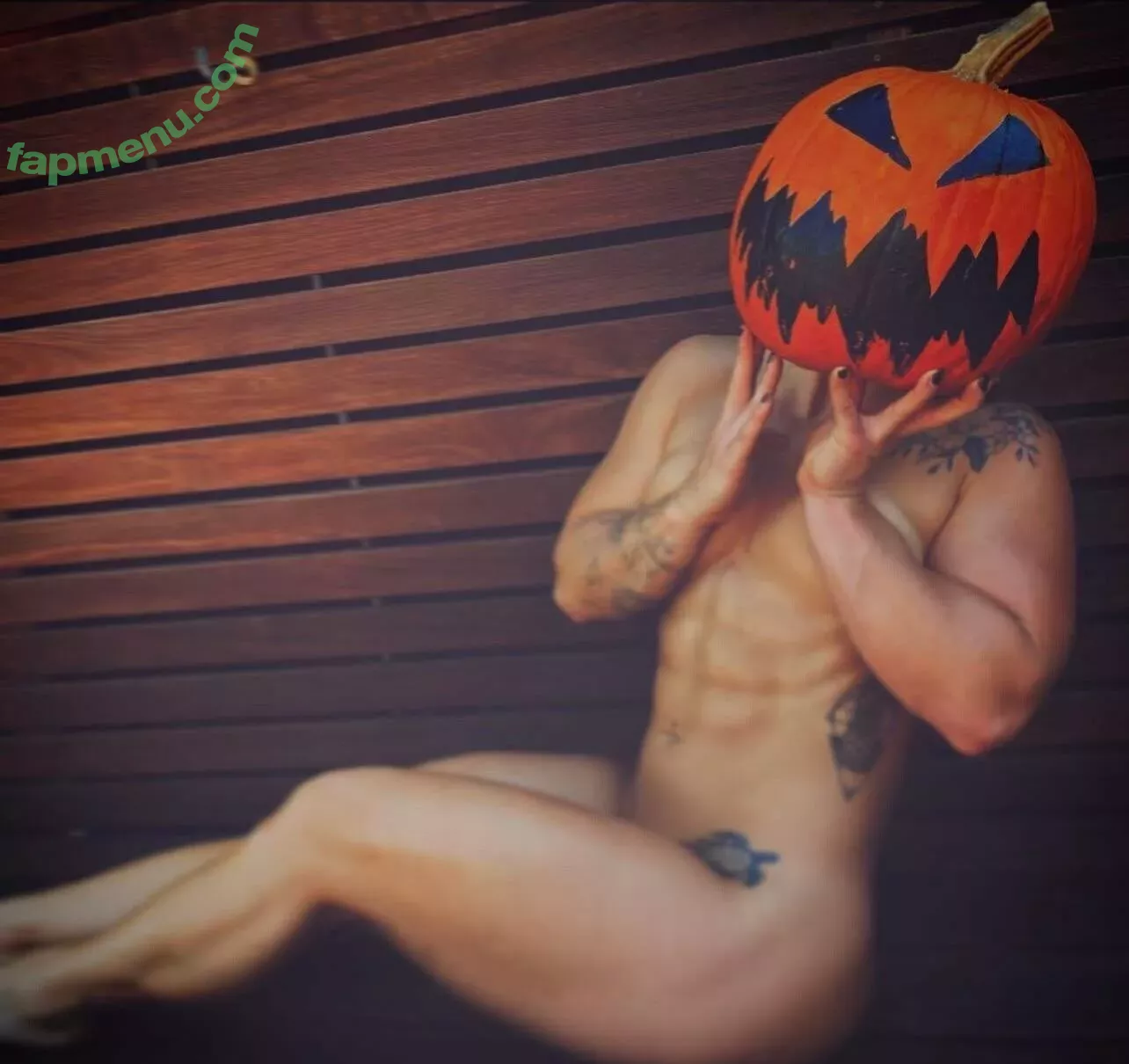 Dani Speegle nude photo #0007 (dellespeegle)