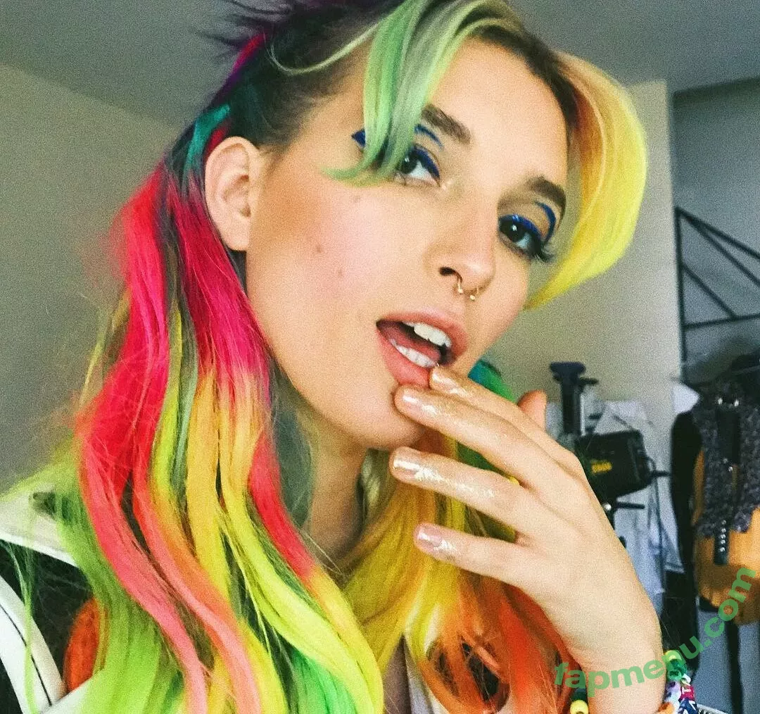 Dani Thorne nude photo #0100 (dani_thorne)