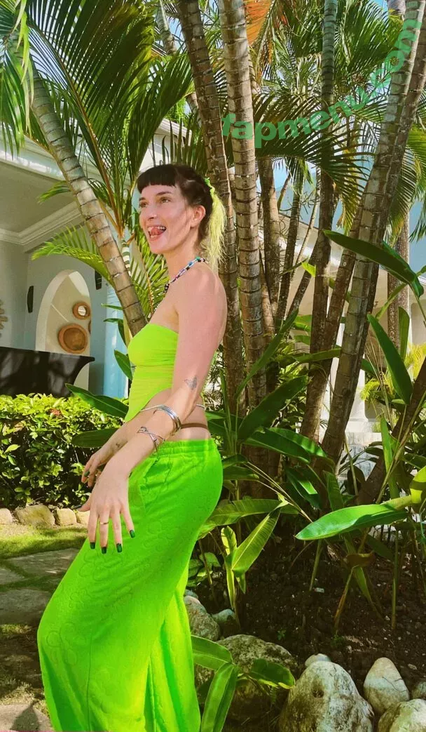 Dani Thorne nude photo #0146 (dani_thorne)