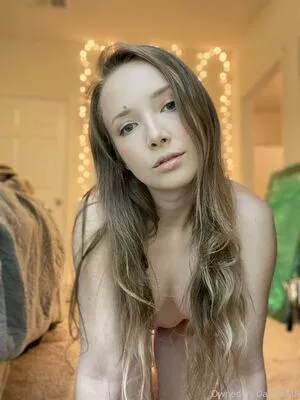 daniasmr / danidoesasmr nude photo #0072