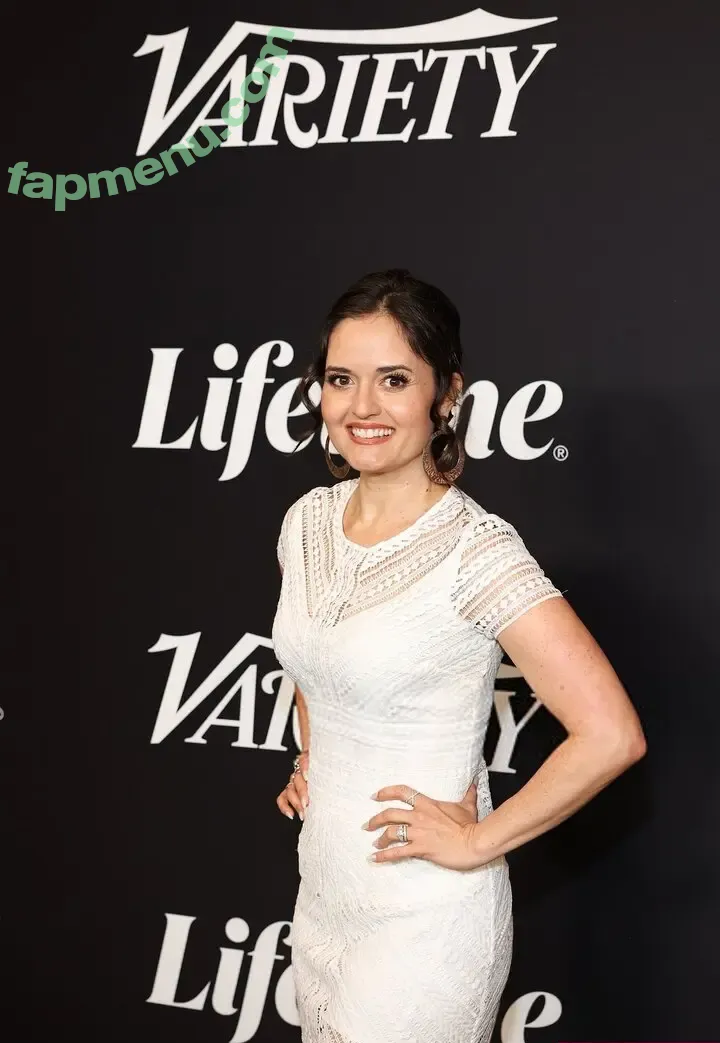 Danica McKellar nude photo #0039 (danicamckellar)