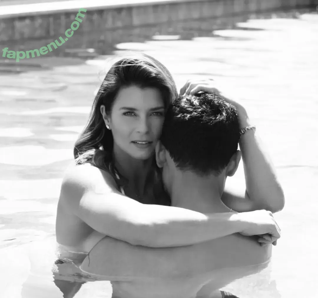 Danica Patrick nude photo #0275 (DanicaPatrick / Professional racing driver)