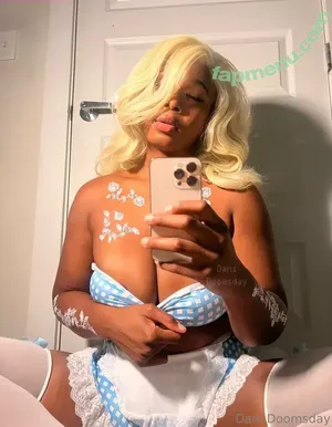 danidoomsday / danifingdoomsdayson nude photo #0050