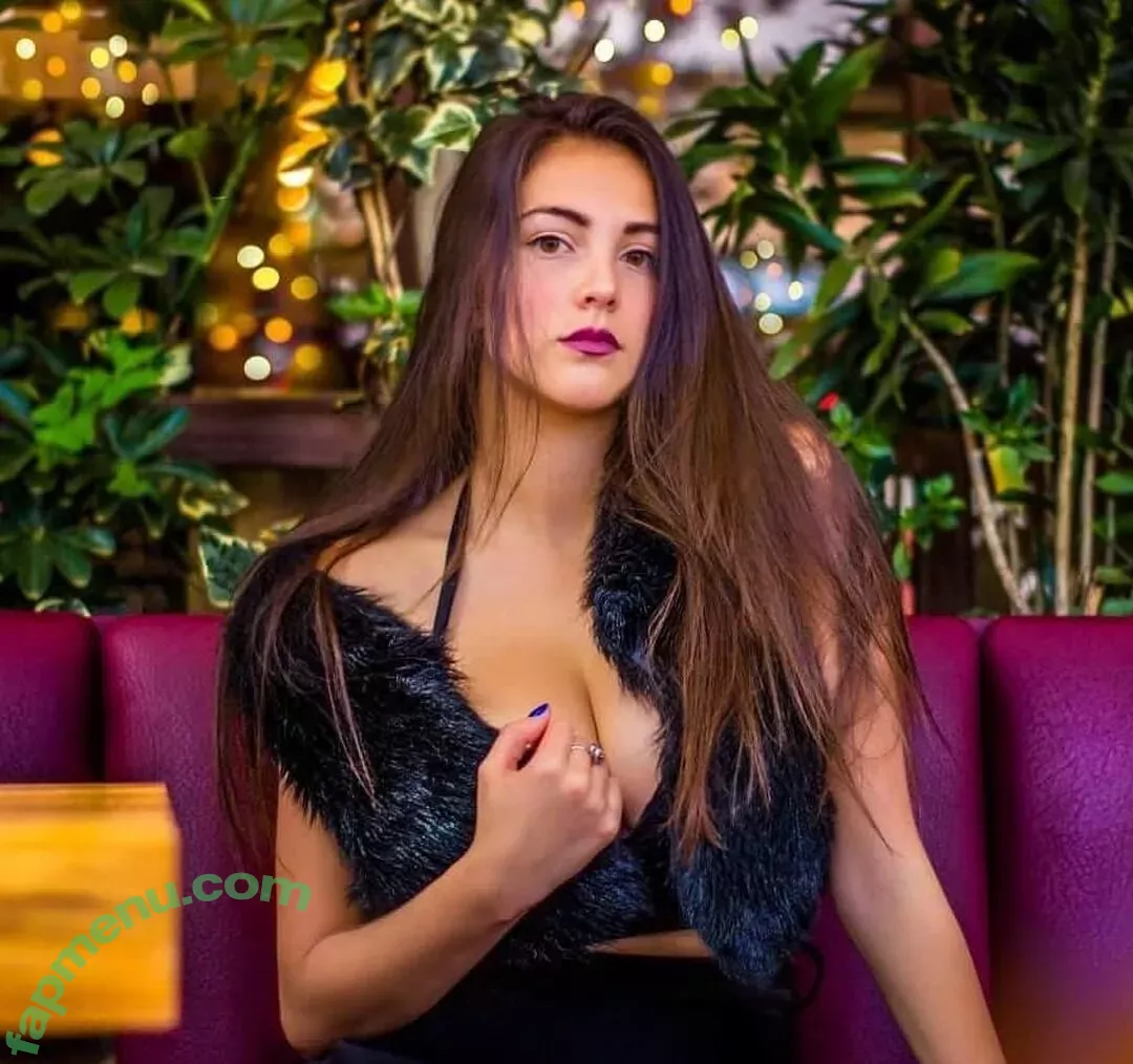 Daniela Derly nude photo #0039 (derly.daniela / derlydaniela)