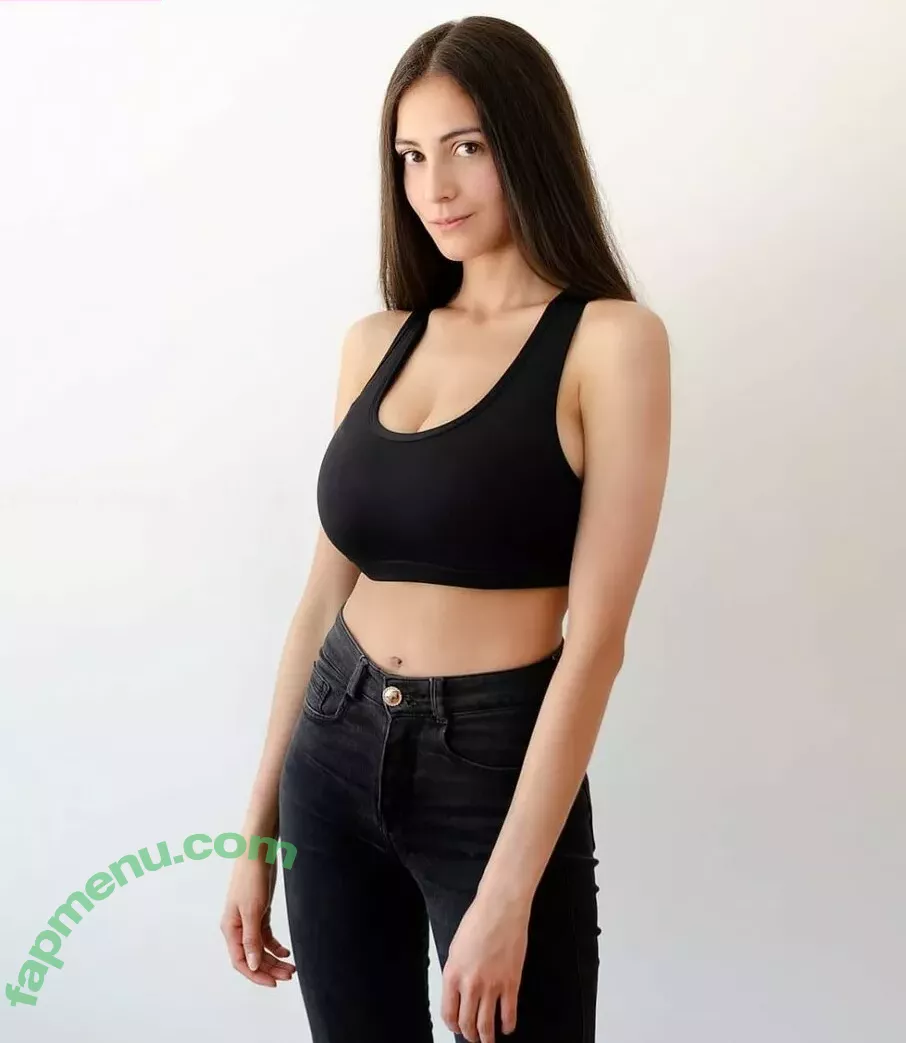 Daniela Derly nude photo #0043 (derly.daniela / derlydaniela)