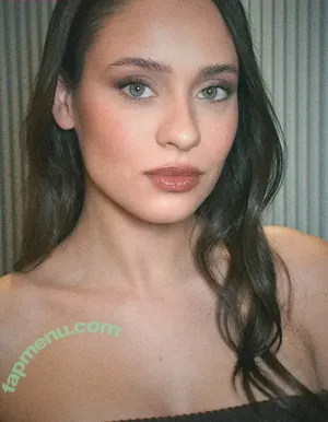 Daniela Melchior / danielamelchior nude photo #1440