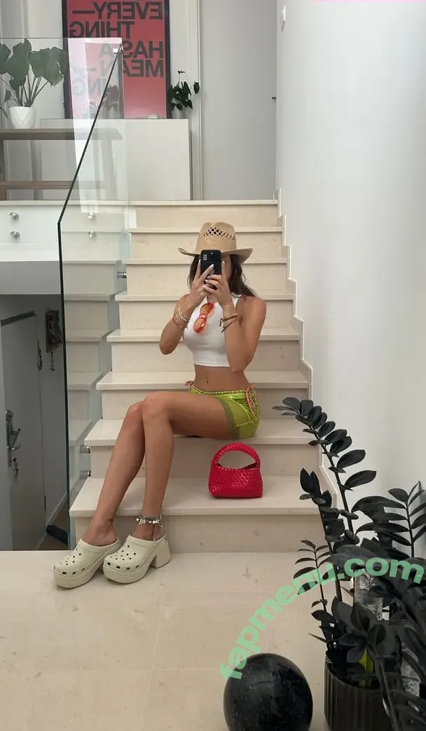 Daniela Melchior nude photo #1299 (danielamelchior)