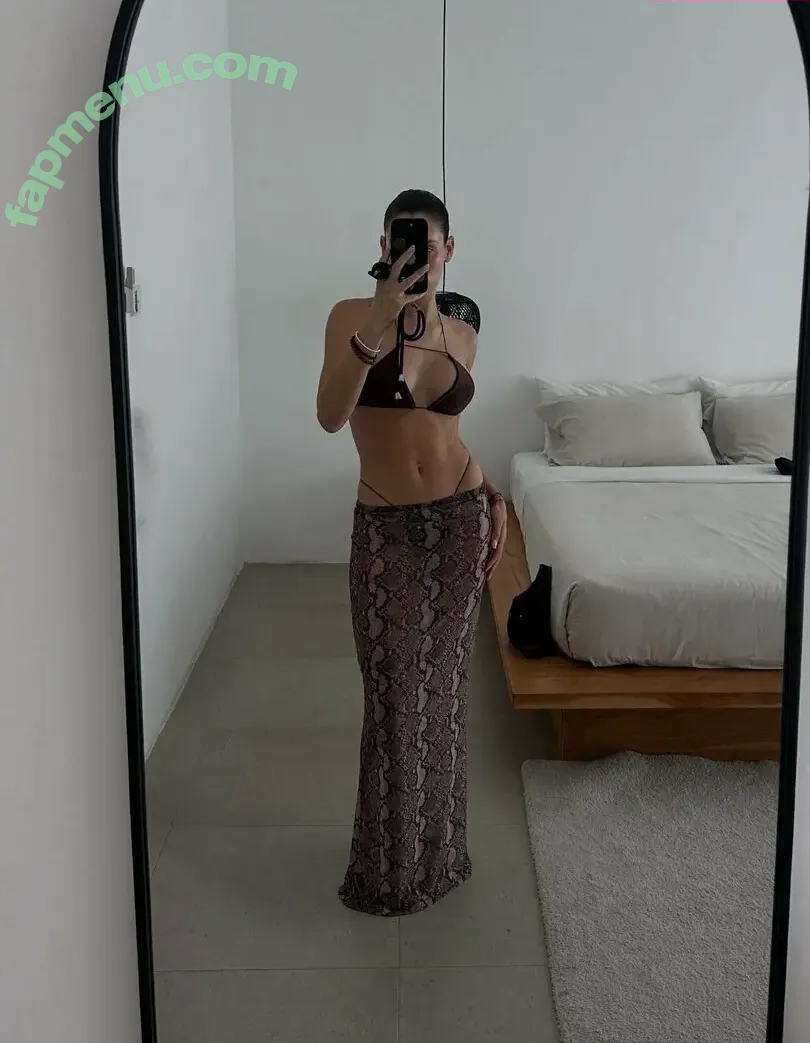 Daniela Melchior nude photo #1475 (danielamelchior / melchiordaniela)