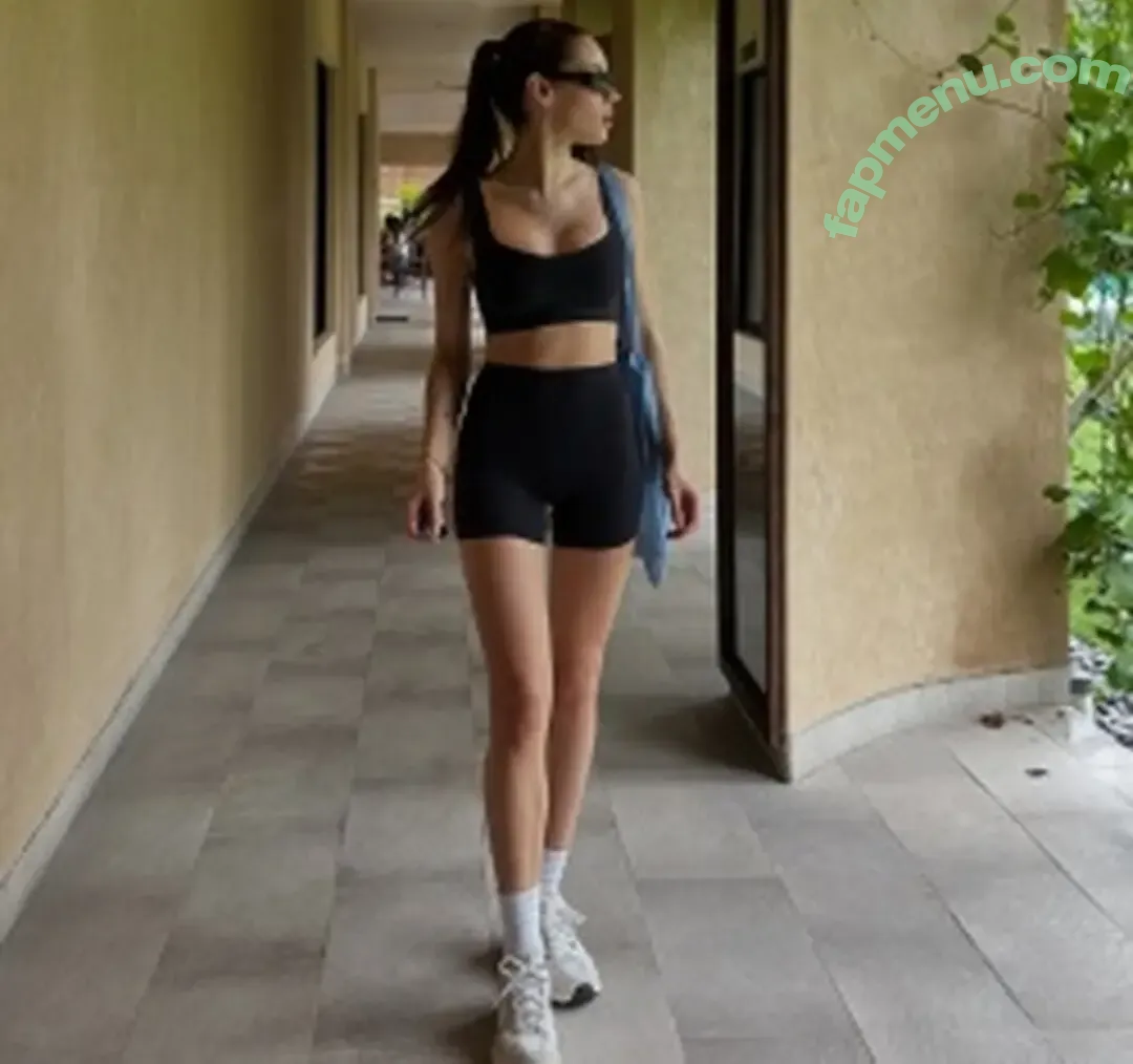 Daniela Melchior nude photo #1484 (danielamelchior / melchiordaniela)