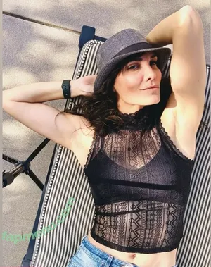 Daniela Ruah / danielaruah nude photo #0237