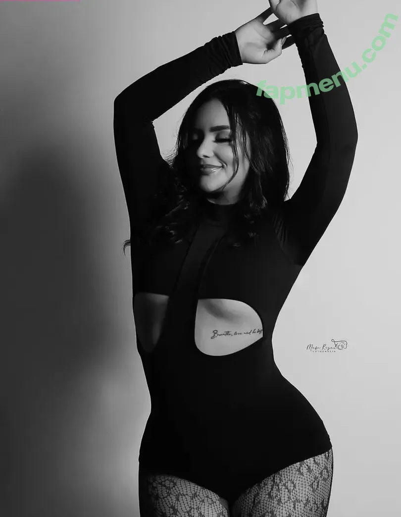Daniela Sanchez nude photo #0005 (DaniiSanchez14 / dtona.14)