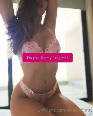 danielabratty / brattydniela nude photo #1018