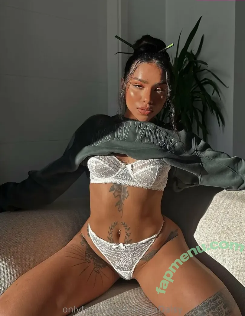 danieladaisy nude photo #0021 (danieladaisies)