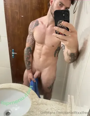 danielfitxxlfree / fit_chef nude photo #0102