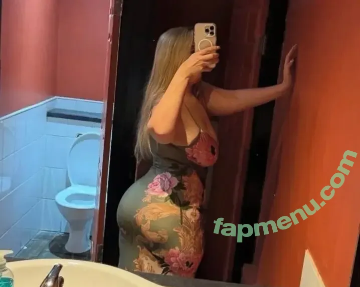 danielle nude photo #0271 (daniellecolby / daniellewalter)