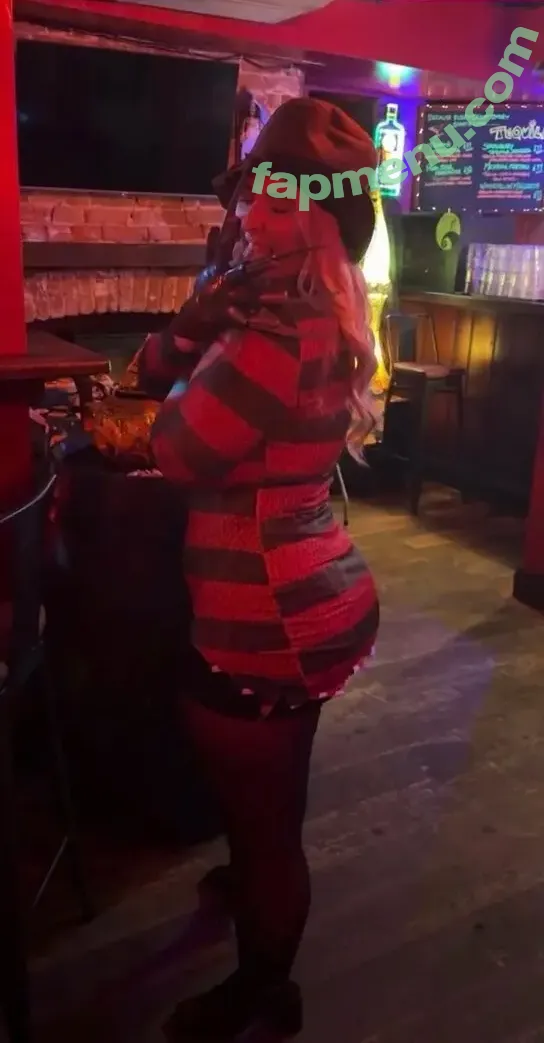 danielle nude photo #0292 (daniellecolby / daniellewalter)