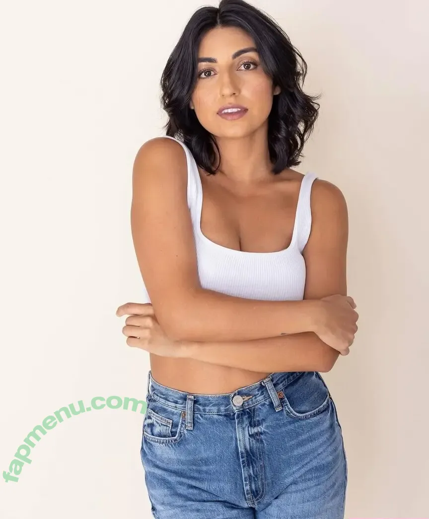 Danielle Baez nude photo #0021 (danibaez)