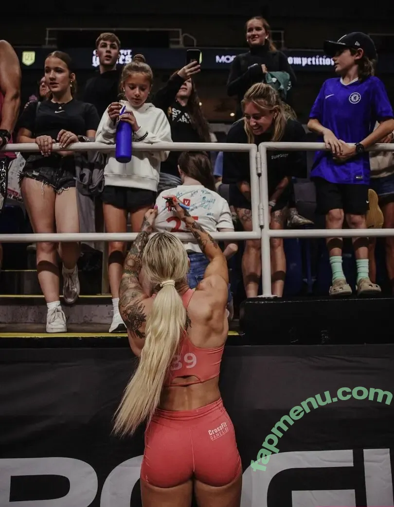 Danielle Brandon nude photo #0165 (daniellebrandon7)