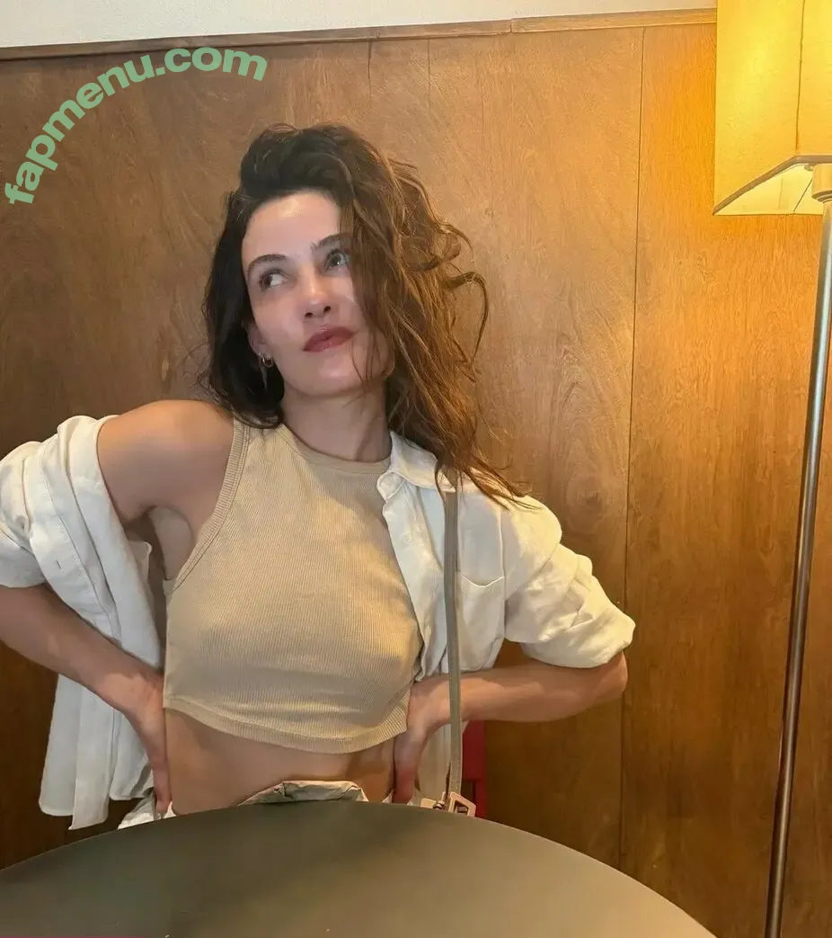 Danielle Campbell nude photo #0133 (thedaniellecampbell)