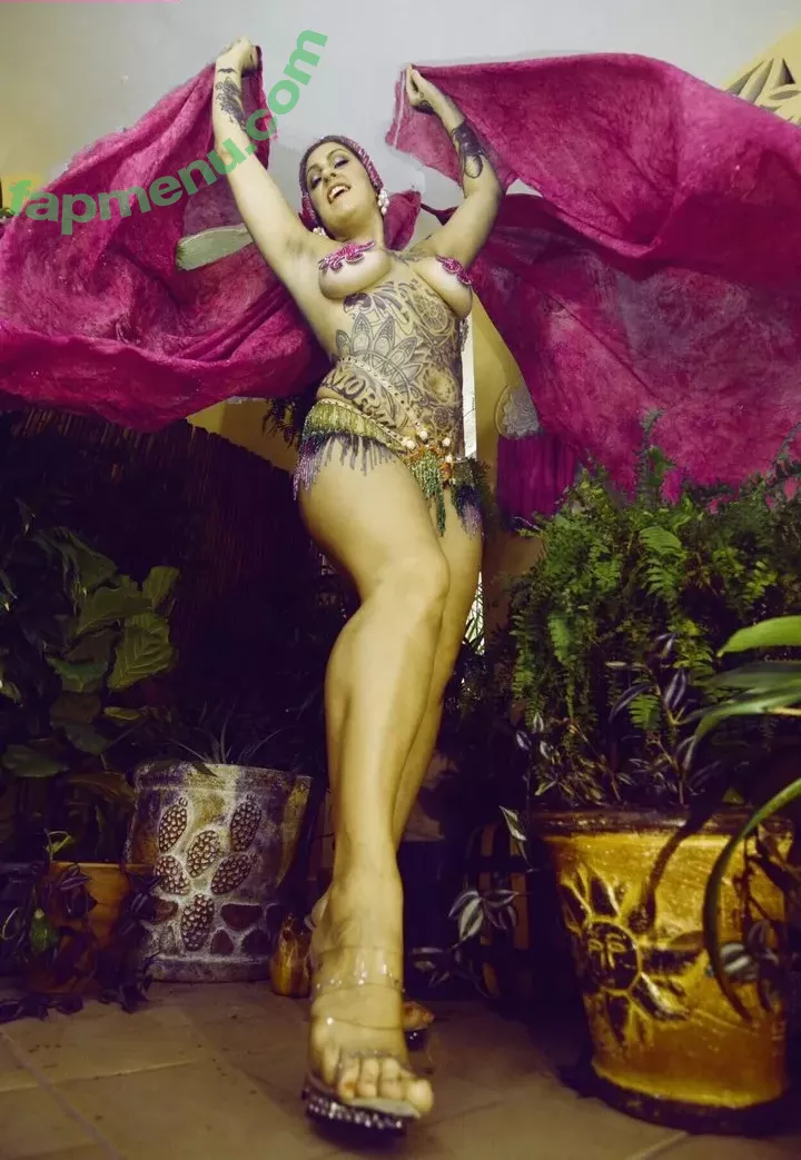 Danielle Colby nude photo #0219 (DanielleColby / daniellecolbyamericanpicker)