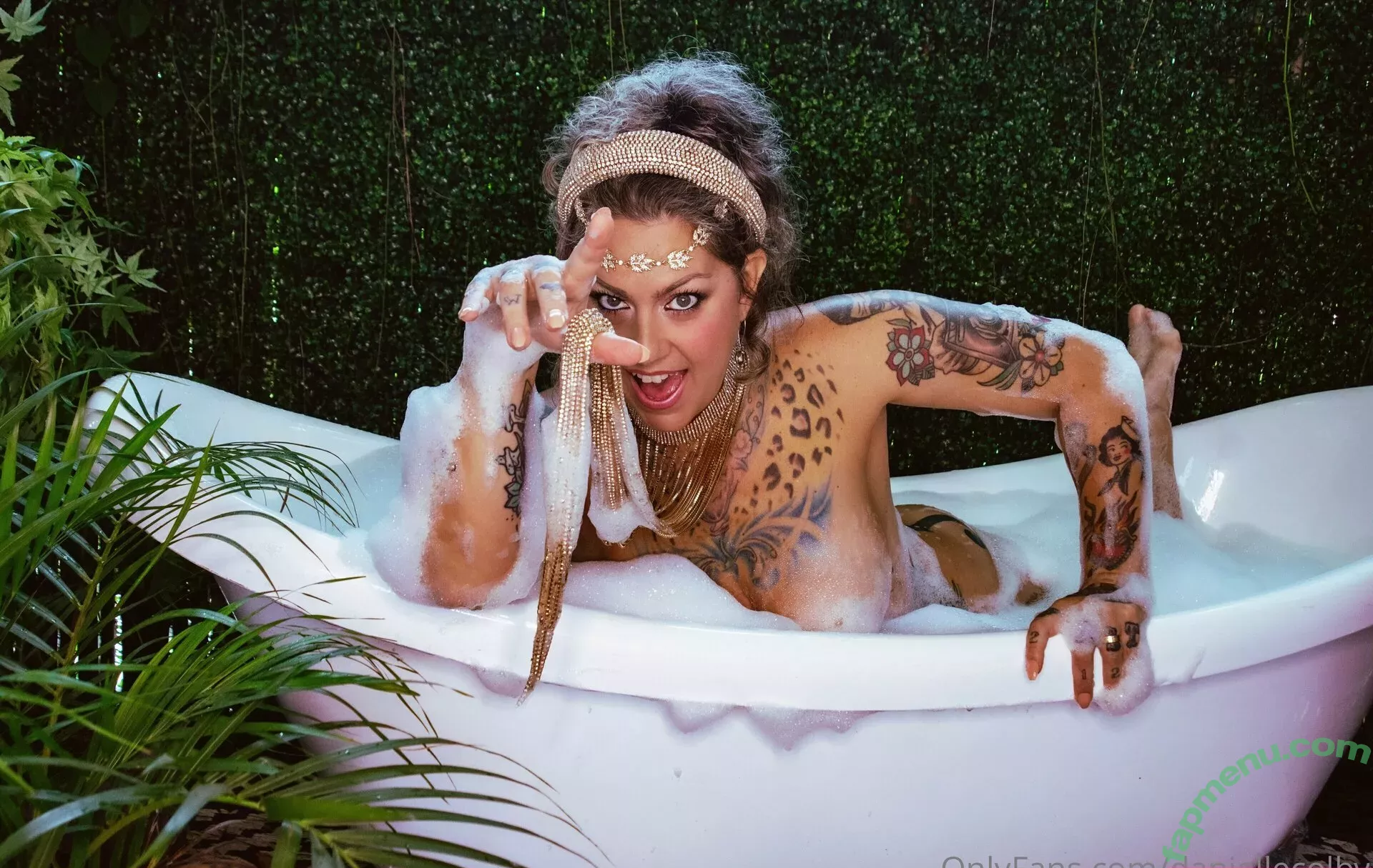 Danielle Colby nude photo #0527 (DanielleColby / daniellecolbyamericanpicker)