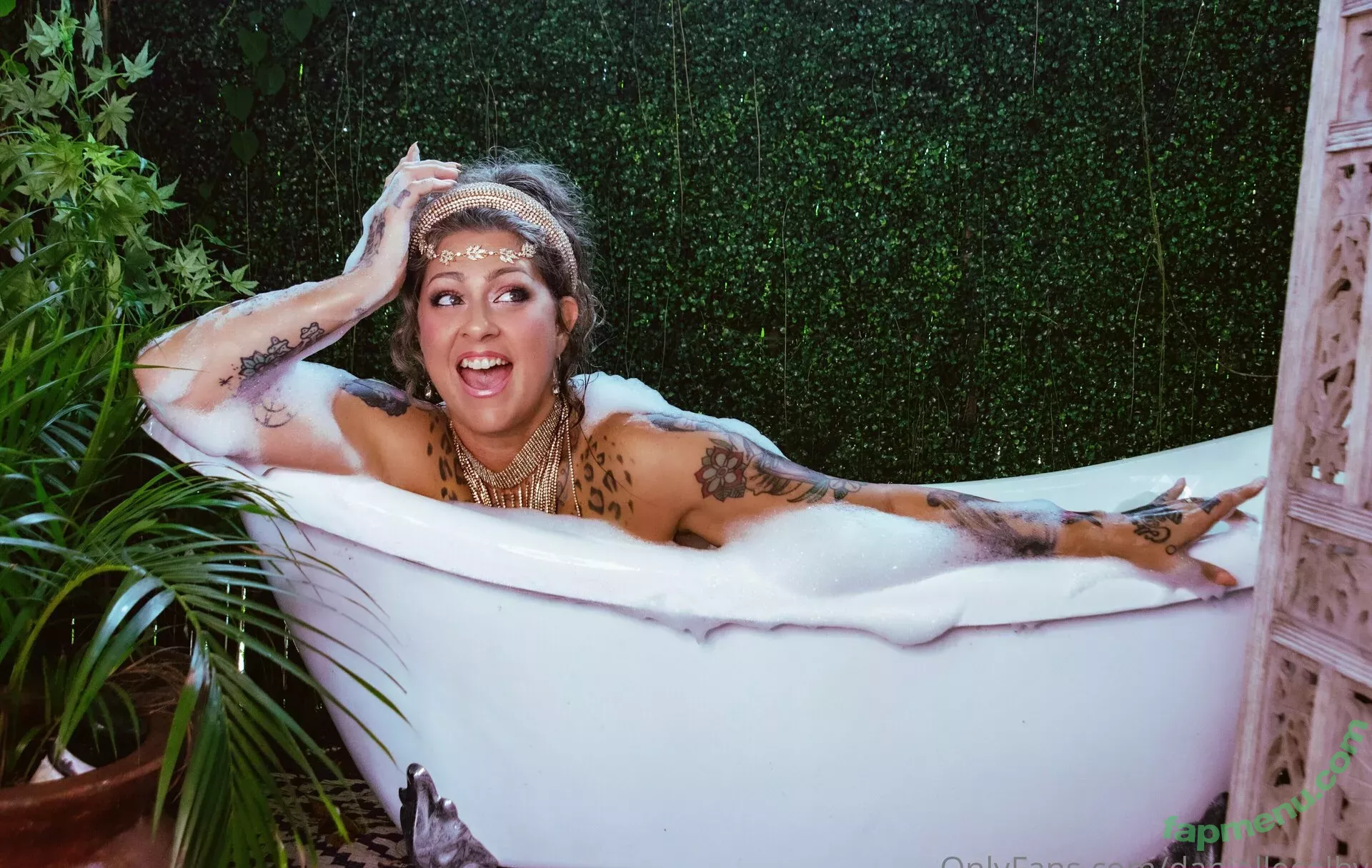 Danielle Colby nude photo #0531 (DanielleColby / daniellecolbyamericanpicker)