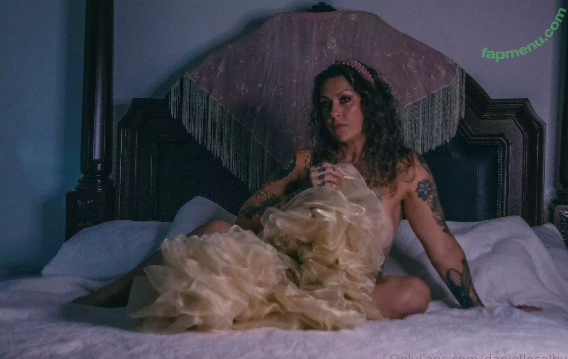 Danielle Colby nude photo #0559 (DanielleColby / daniellecolbyamericanpicker)