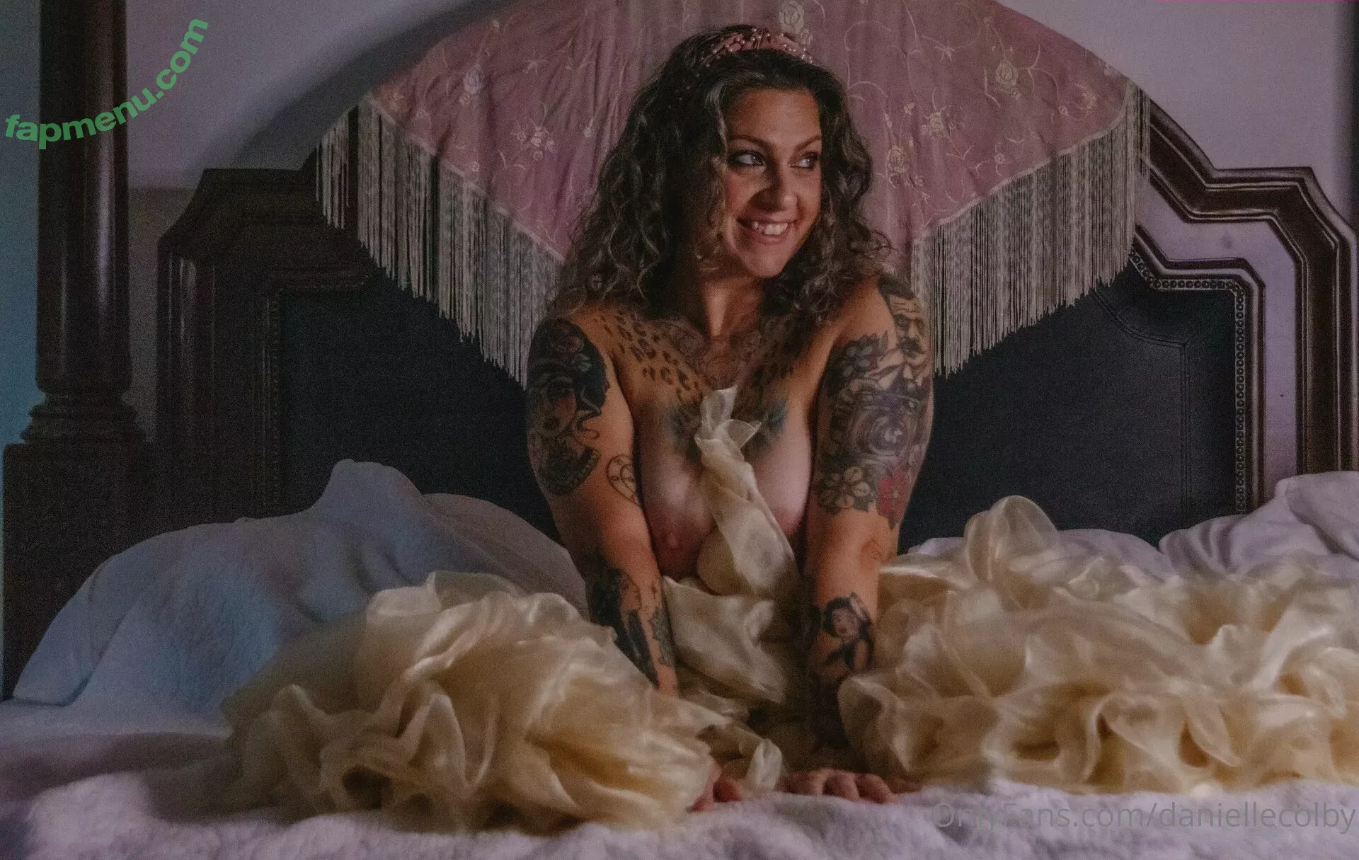 Danielle Colby nude photo #0565 (DanielleColby / daniellecolbyamericanpicker)