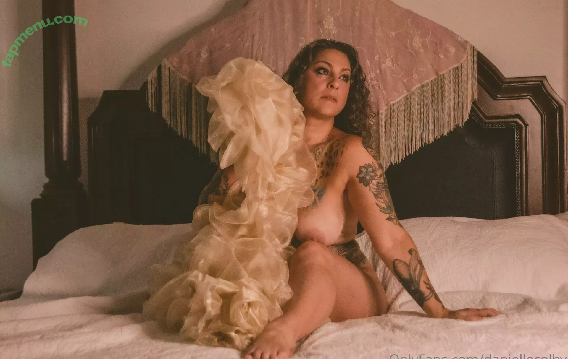 Danielle Colby nude photo #0566 (DanielleColby / daniellecolbyamericanpicker)