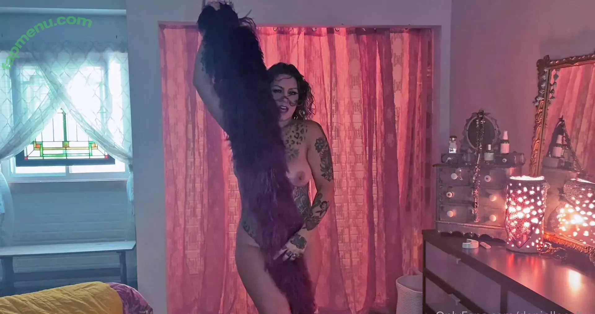 Danielle Colby nude photo #0578 (DanielleColby / daniellecolbyamericanpicker)