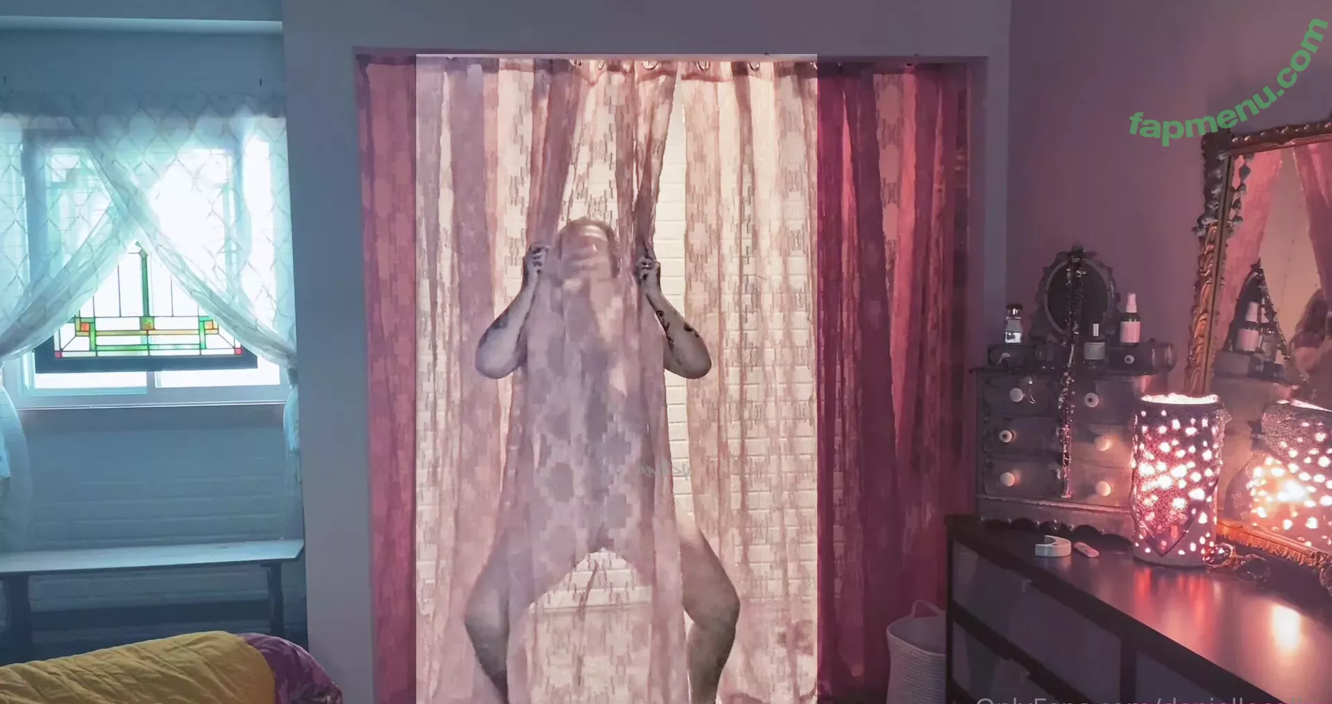 Danielle Colby nude photo #0588 (DanielleColby / daniellecolbyamericanpicker)