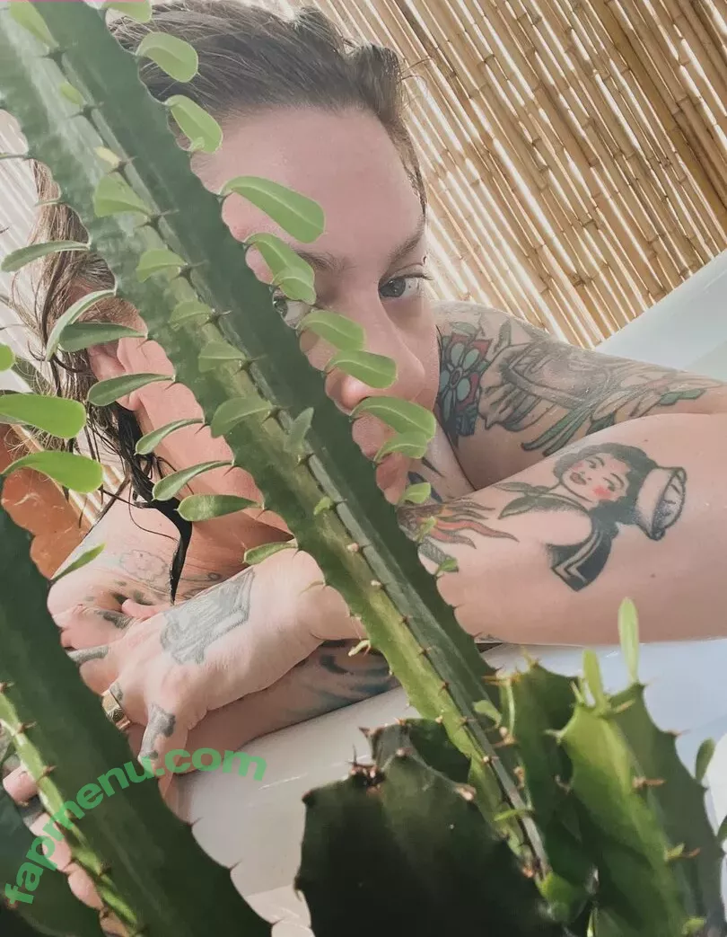 Danielle Colby nude photo #0672 (DanielleColby / daniellecolbyamericanpicker)